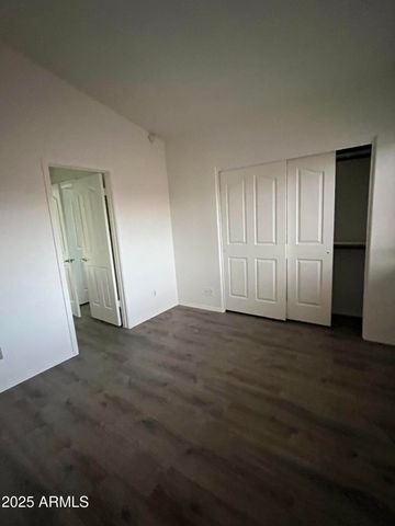 42 W LA VIEVE Lane, Tempe, AZ 85284