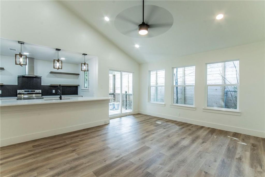 601 E 50th ST B, Austin, TX 78751