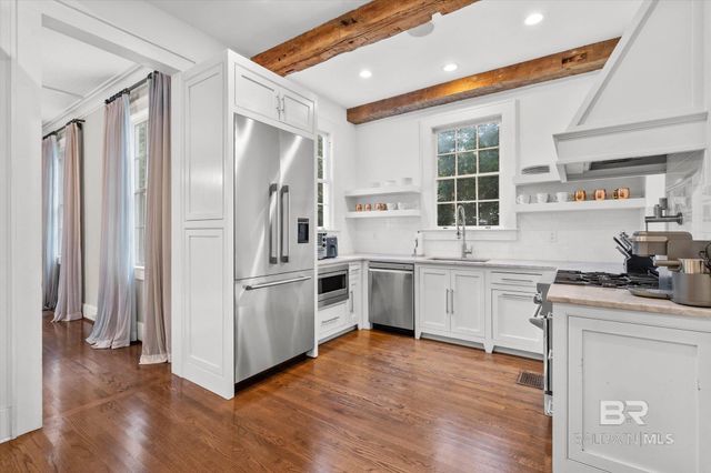 3863 Old Shell Road, Mobile, AL 36608