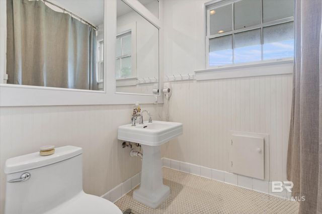 3863 Old Shell Road, Mobile, AL 36608