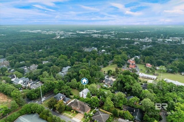 3863 Old Shell Road, Mobile, AL 36608