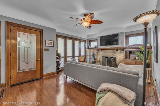 190 Crocker Boulevard, Mount Clemens, MI 48043