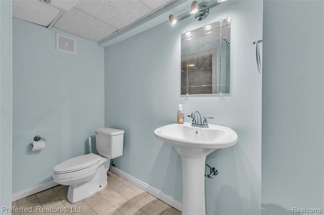 190 Crocker Boulevard, Mount Clemens, MI 48043