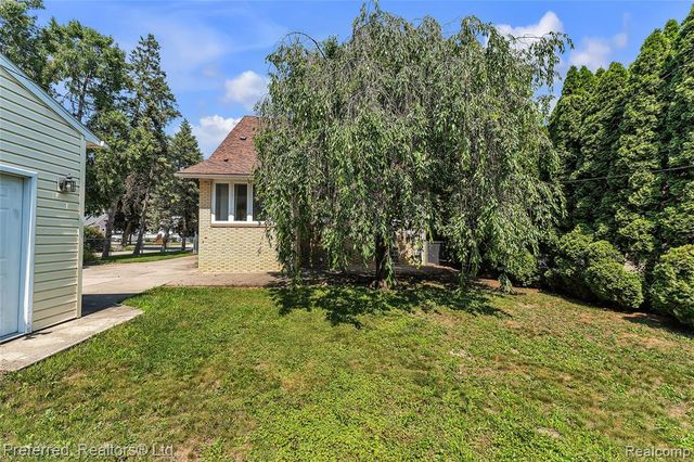 190 Crocker Boulevard, Mount Clemens, MI 48043