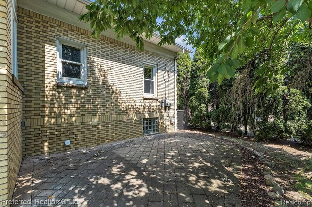 190 Crocker Boulevard, Mount Clemens, MI 48043