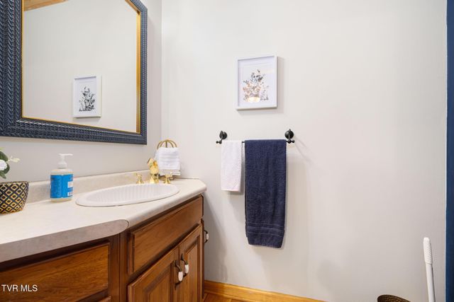 435 Cherokee Mountain Road, Jonesborough, TN 37659