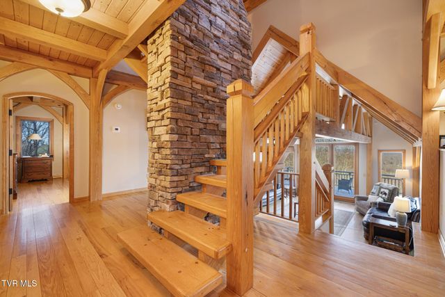 435 Cherokee Mountain Road, Jonesborough, TN 37659