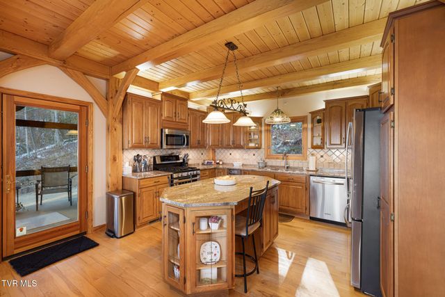 435 Cherokee Mountain Road, Jonesborough, TN 37659