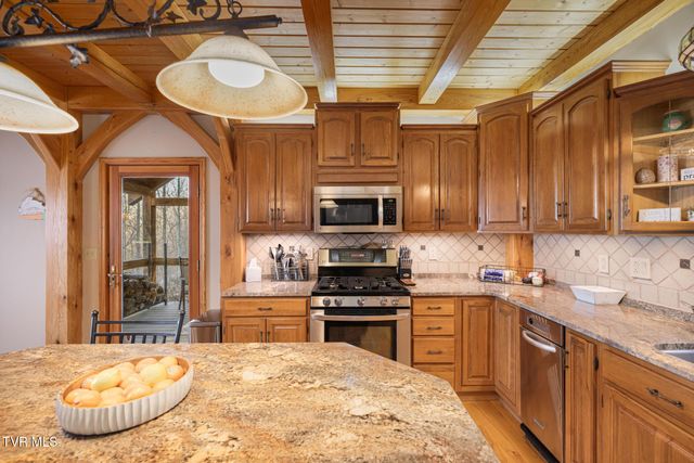 435 Cherokee Mountain Road, Jonesborough, TN 37659