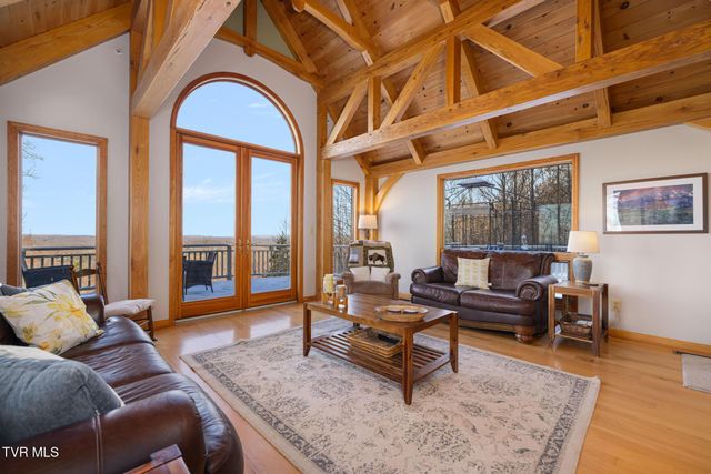 435 Cherokee Mountain Road, Jonesborough, TN 37659