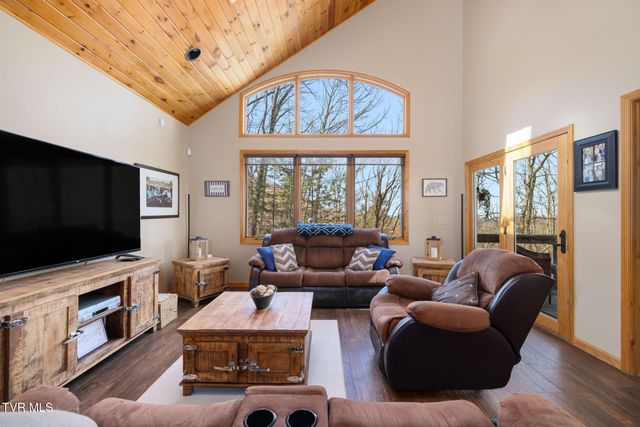 435 Cherokee Mountain Road, Jonesborough, TN 37659