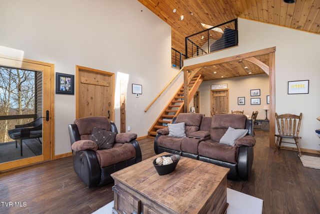 435 Cherokee Mountain Road, Jonesborough, TN 37659