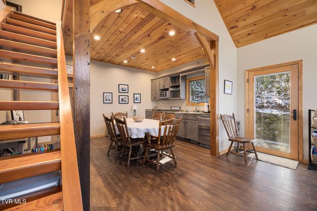 435 Cherokee Mountain Road, Jonesborough, TN 37659