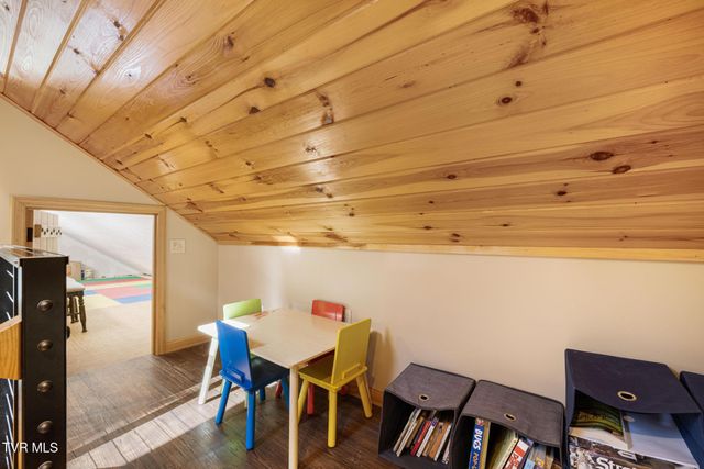 435 Cherokee Mountain Road, Jonesborough, TN 37659