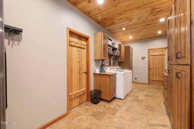 435 Cherokee Mountain Road, Jonesborough, TN 37659