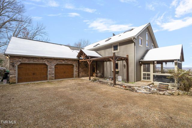 435 Cherokee Mountain Road, Jonesborough, TN 37659