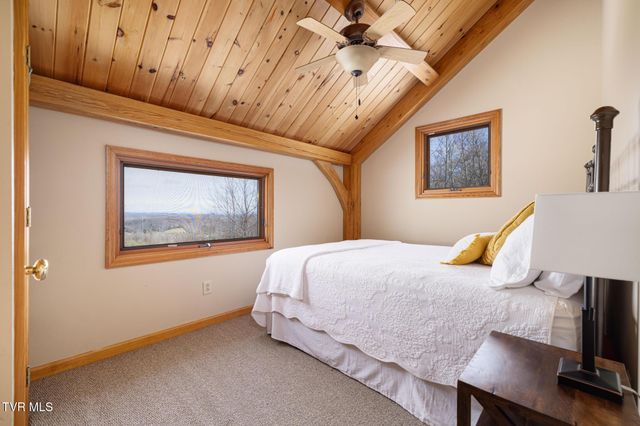 435 Cherokee Mountain Road, Jonesborough, TN 37659