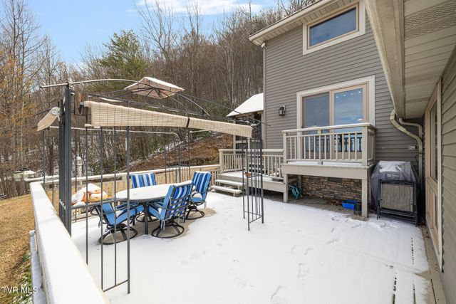 435 Cherokee Mountain Road, Jonesborough, TN 37659