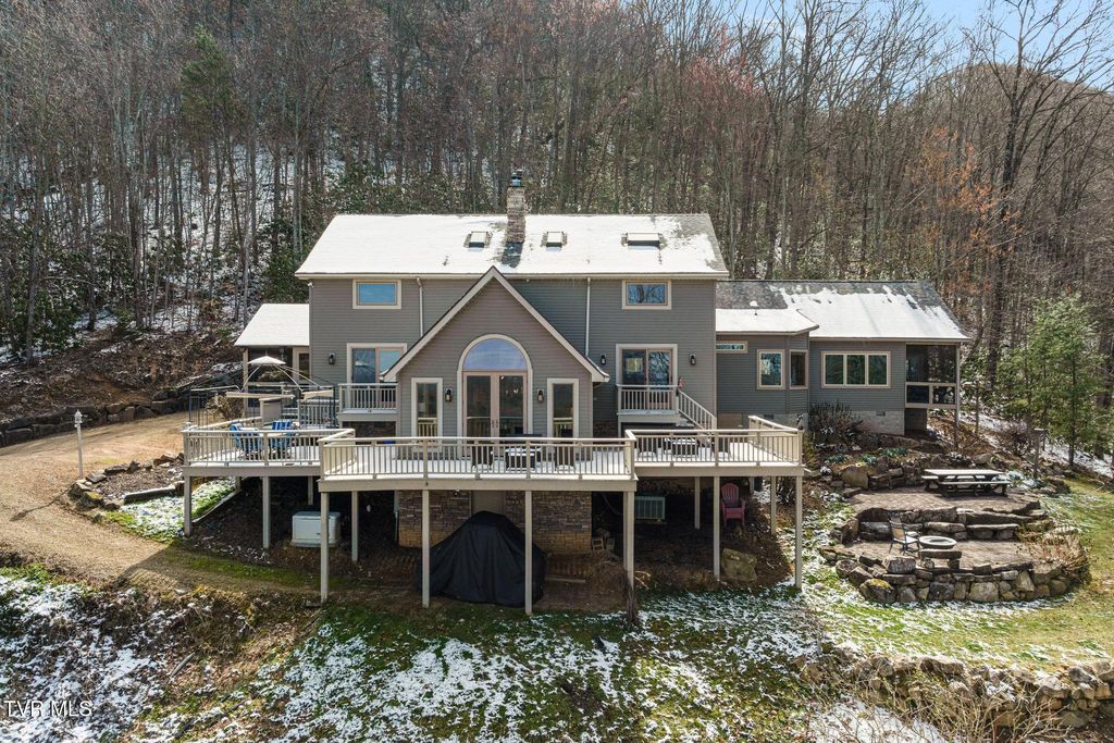 435 Cherokee Mountain Road, Jonesborough, TN 37659