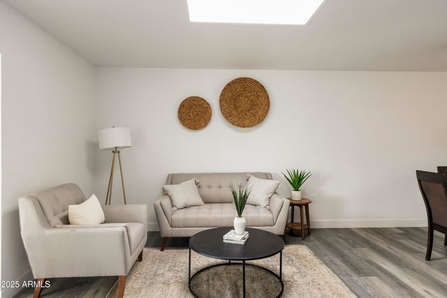 10927 W PEORIA Avenue, Sun City, AZ 85351