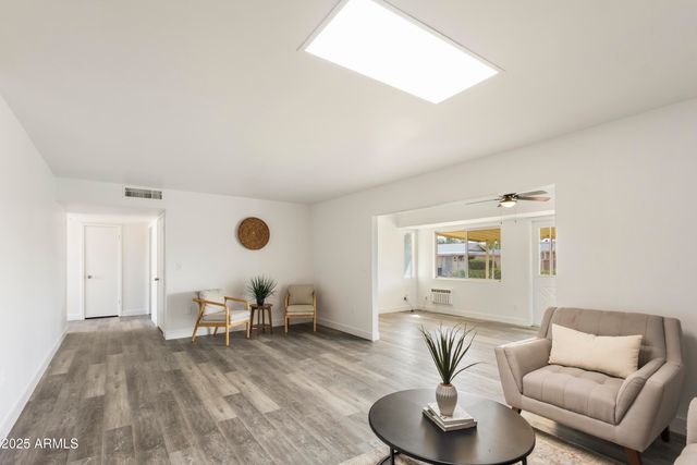 10927 W PEORIA Avenue, Sun City, AZ 85351