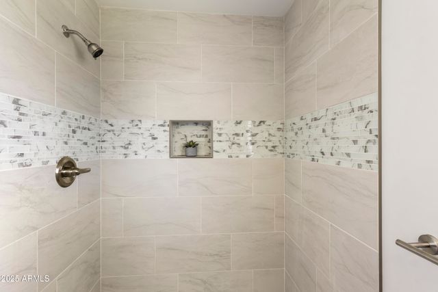 10927 W PEORIA Avenue, Sun City, AZ 85351