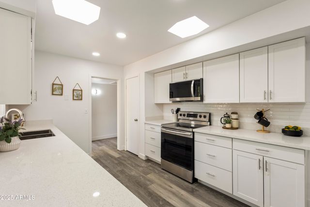 10927 W PEORIA Avenue, Sun City, AZ 85351