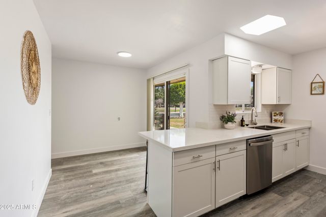 10927 W PEORIA Avenue, Sun City, AZ 85351