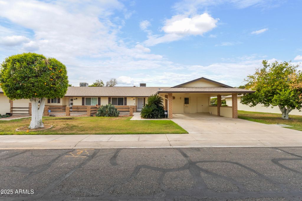 10927 W PEORIA Avenue, Sun City, AZ 85351