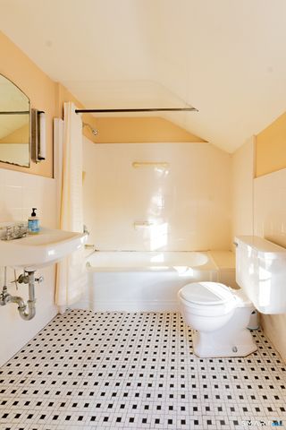 38 Wheeler Road, Wethersfield, CT 06109