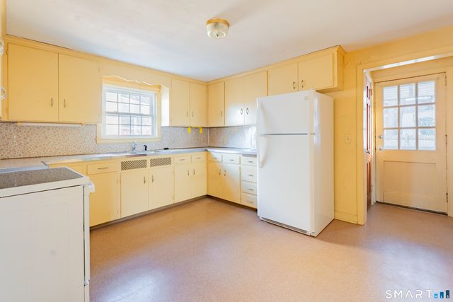 38 Wheeler Road, Wethersfield, CT 06109