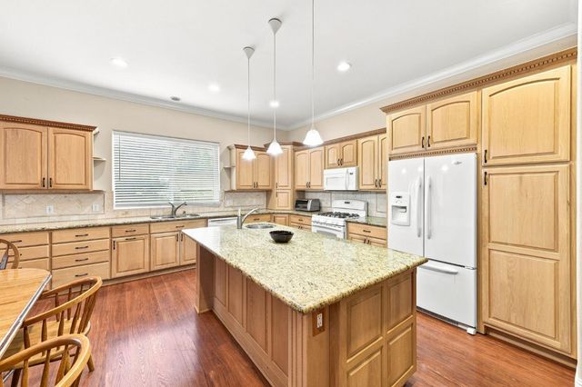 3422 Marshall Ave, Carmichael, CA 95608