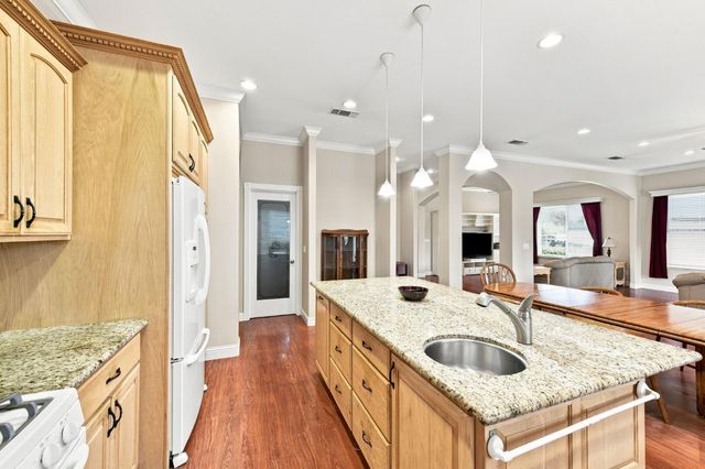 3422 Marshall Ave, Carmichael, CA 95608