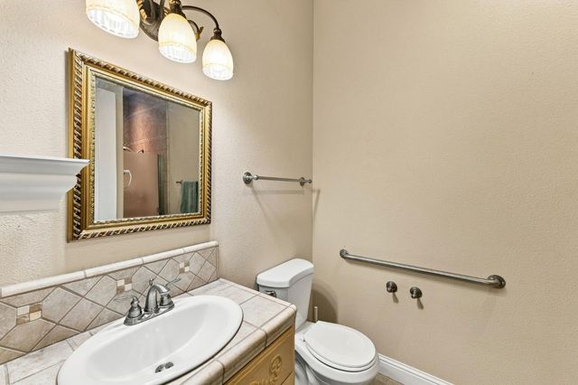 3422 Marshall Ave, Carmichael, CA 95608