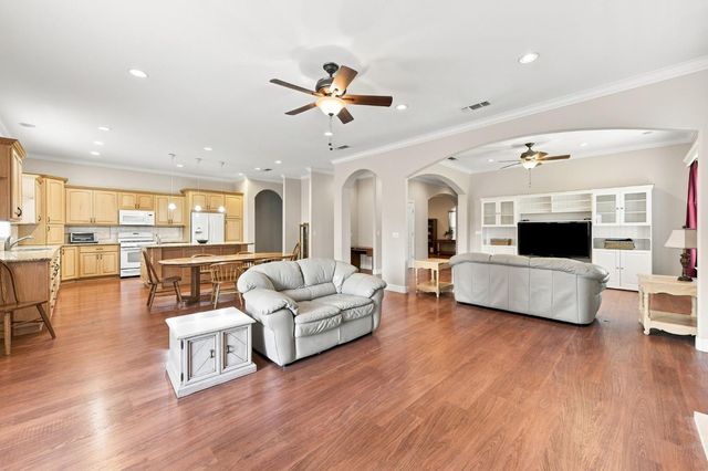 3422 Marshall Ave, Carmichael, CA 95608