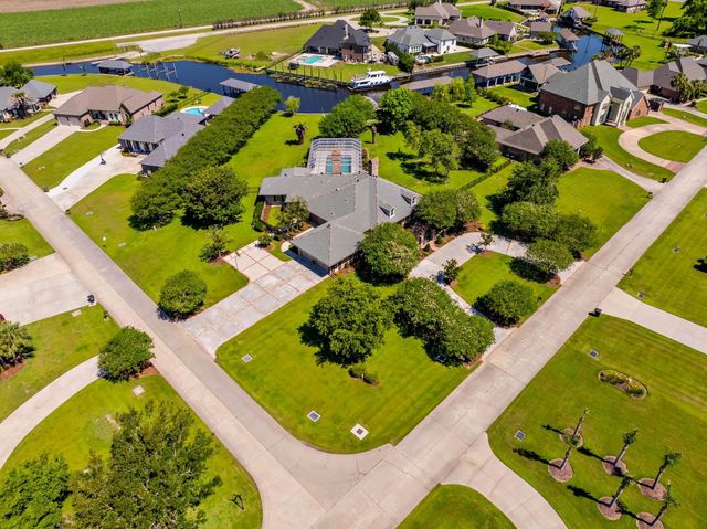 114 Bocage Dr, Houma, LA 70360