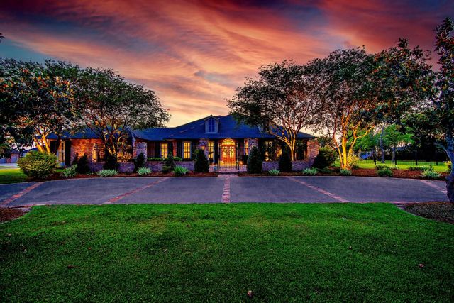 114 Bocage Dr, Houma, LA 70360