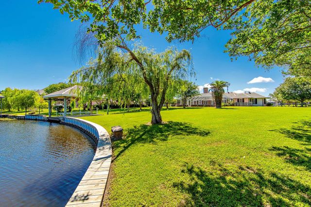 114 Bocage Dr, Houma, LA 70360