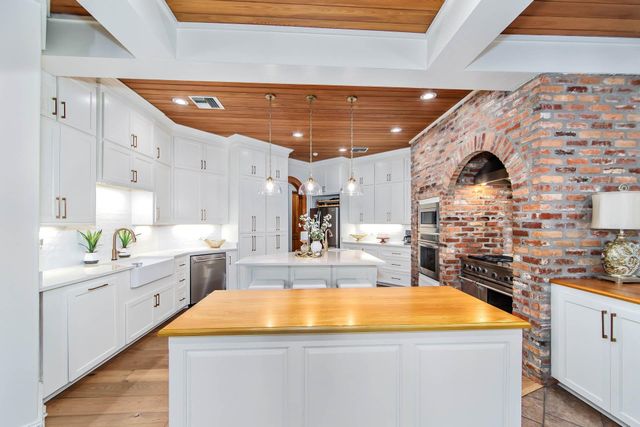 114 Bocage Dr, Houma, LA 70360