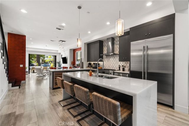 404 10th Street, Huntington Beach, CA 92648