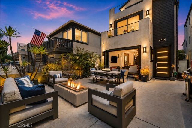 404 10th Street, Huntington Beach, CA 92648