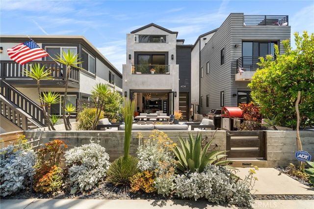 404 10th Street, Huntington Beach, CA 92648