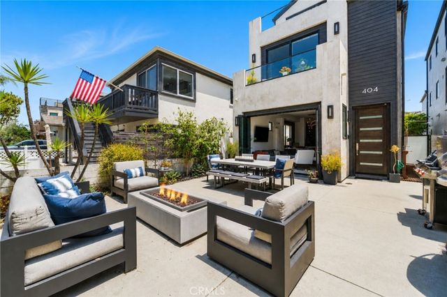 404 10th Street, Huntington Beach, CA 92648