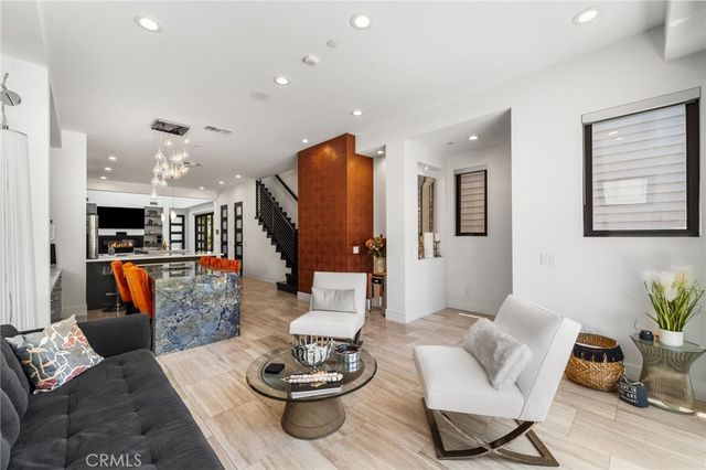 404 10th Street, Huntington Beach, CA 92648