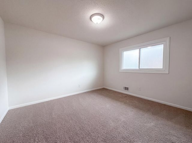 932 Jefferson Avenue, Saint Paul, MN 55102