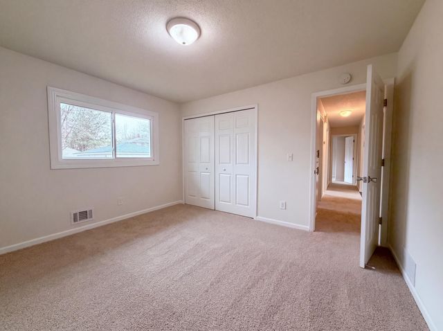 932 Jefferson Avenue, Saint Paul, MN 55102