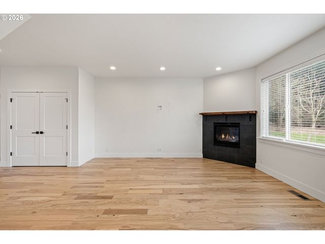 3340 Zane Ln, Eugene, OR 97404