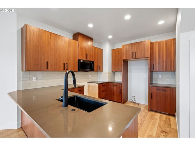 3340 Zane Ln, Eugene, OR 97404