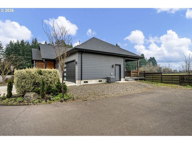 3340 Zane Ln, Eugene, OR 97404