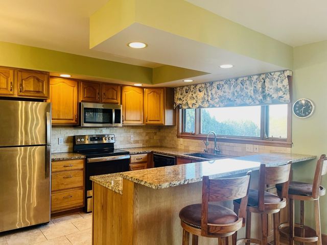 1551 S Donnybrook Road, Suttons Bay Twp, MI 49682